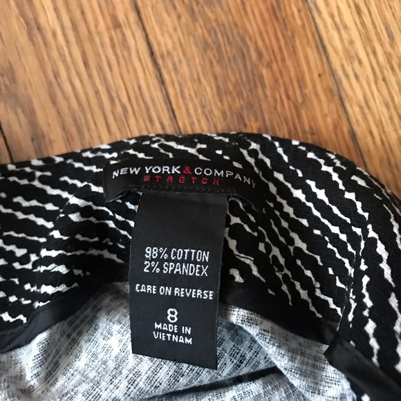 New York and Company Stretch Pencil Skirt - Picture 5 of 7